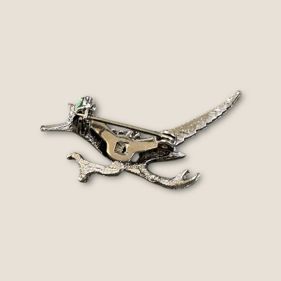 Vintage Silver Tone Roadrunner Brooch Pin With Green Gem Eye - Picture 3 of 4